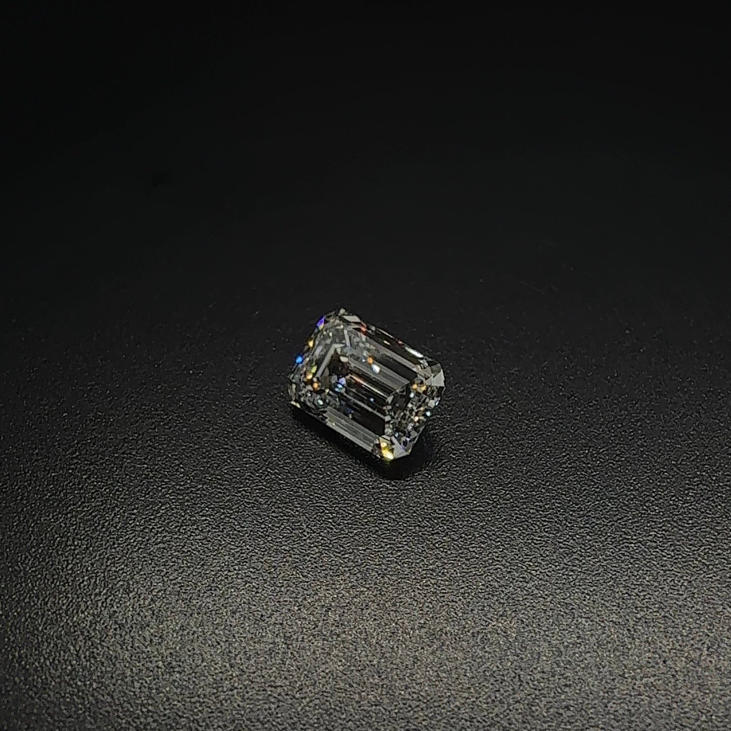 1.89 Carats Emerald Cut Lab Grown Diamond (D Color, VVS 2 Clarity)