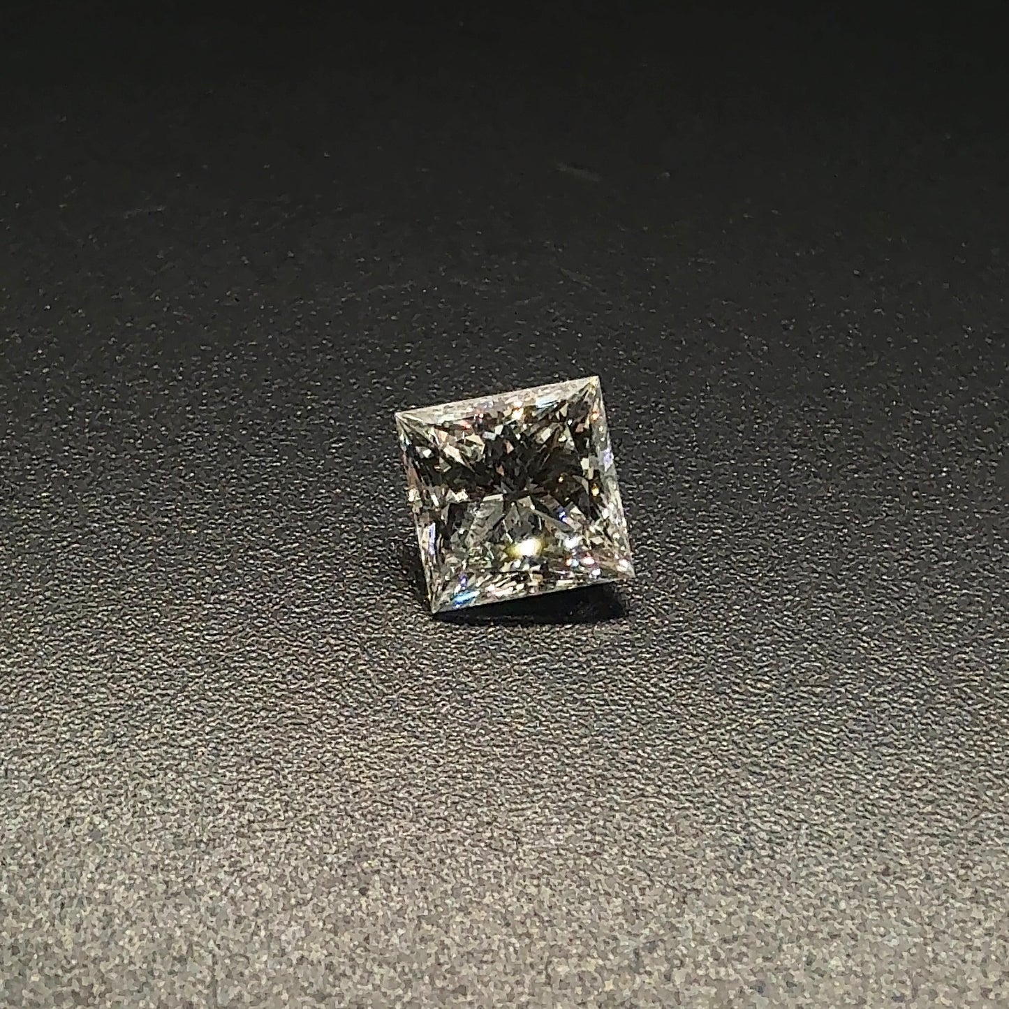 1.01 Carat Princess Cut Lab Grown Diamond (E Color, VS 2 Clarity)