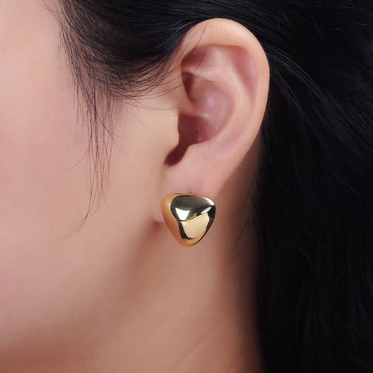 #237 | 14K Gold Filled 17mm Edged Triangle Minimalist Geometric Stud Earrings | V064